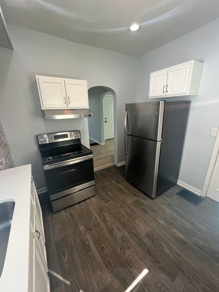 1711 Wyoming Ave - Photo 4 of 25