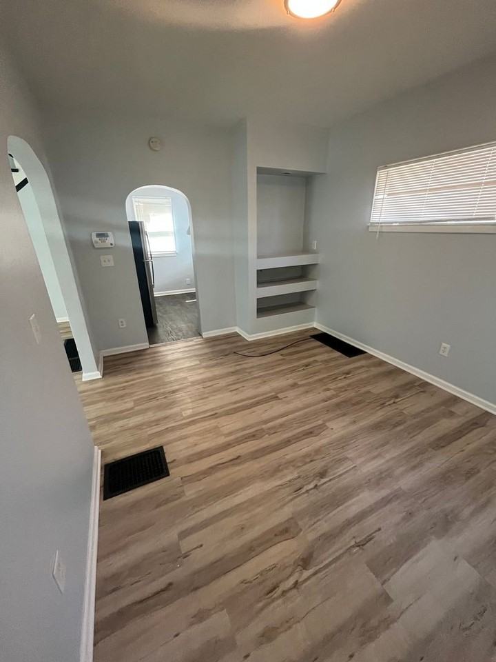 1711 Wyoming Ave - Photo 7 of 25