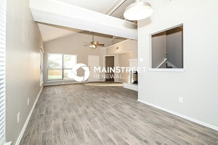 1820 Alameda Dr - Photo 5 of 17