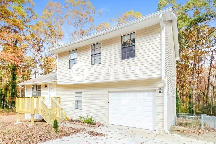 2210 Davis Oaks Ct - Photo 2 of 17