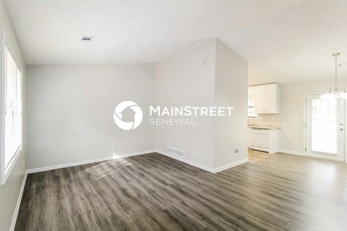 2210 Davis Oaks Ct - Photo 5 of 17