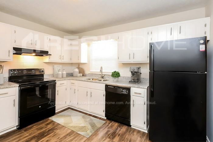 111 Park Place Dr - Photo 2 of 19