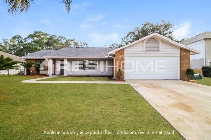 2237 Whitehorse St - Photo 2 of 19