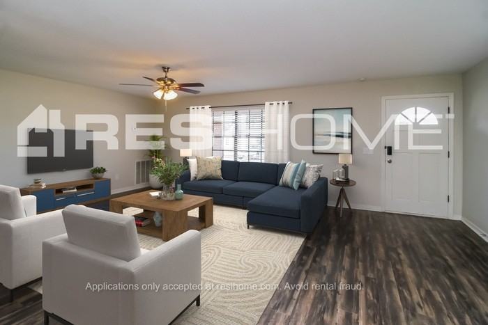 2237 Whitehorse St - Photo 7 of 19