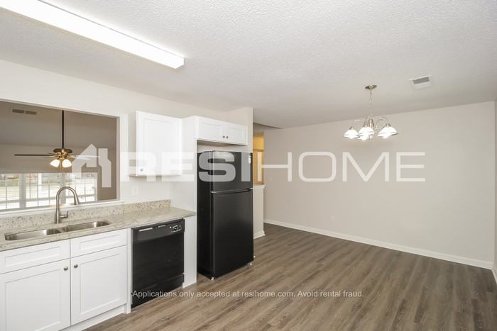 271 Chesapeake Way - Photo 6 of 23