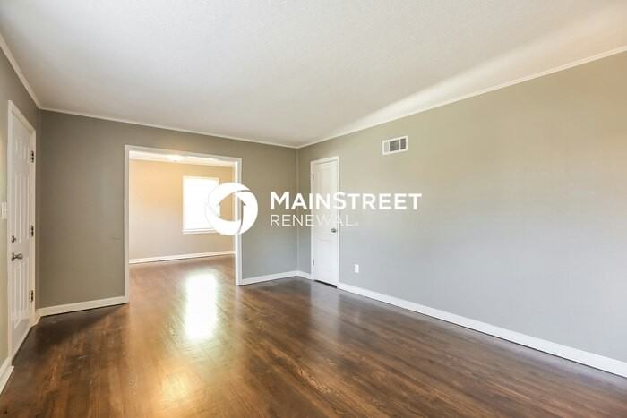 7921 Brooklyn Ave - Photo 4 of 16