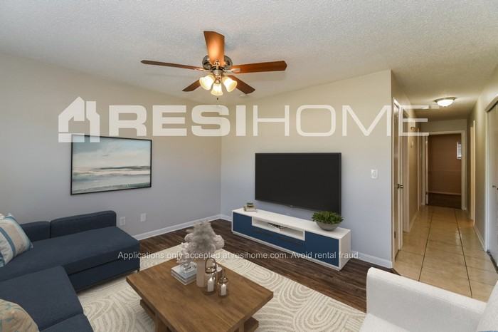 8368 Geoffrey Ct - Photo 6 of 18