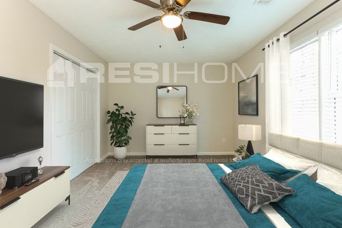 135 Chaucer Ln - Photo 7 of 17