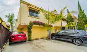 featured image of 4052 Iowa St