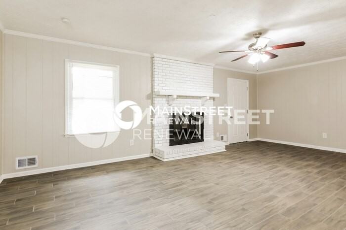 6704 Amesbury Ln - Photo 5 of 18