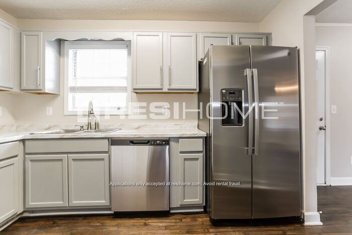 225 Campbell Dr - Photo 4 of 21