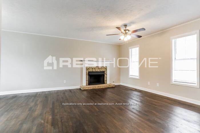 225 Campbell Dr - Photo 5 of 21