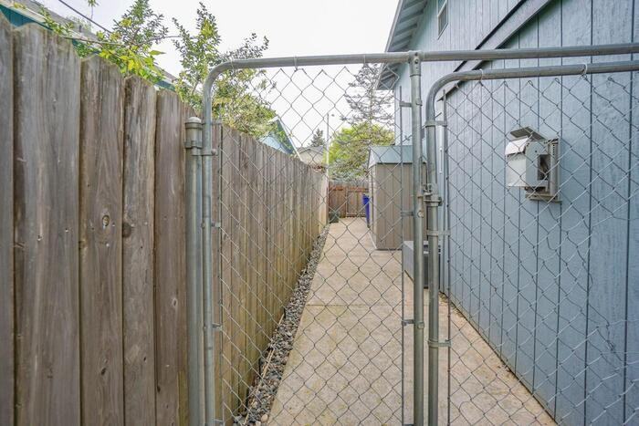 10910 Ne 36th Ct - Photo 4 of 50