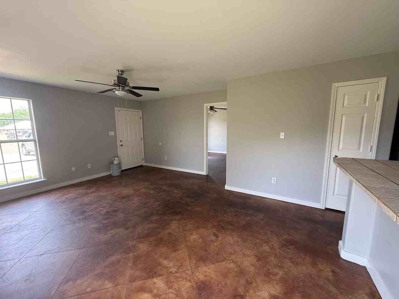 113B Nikki Dr - Photo 3 of 10
