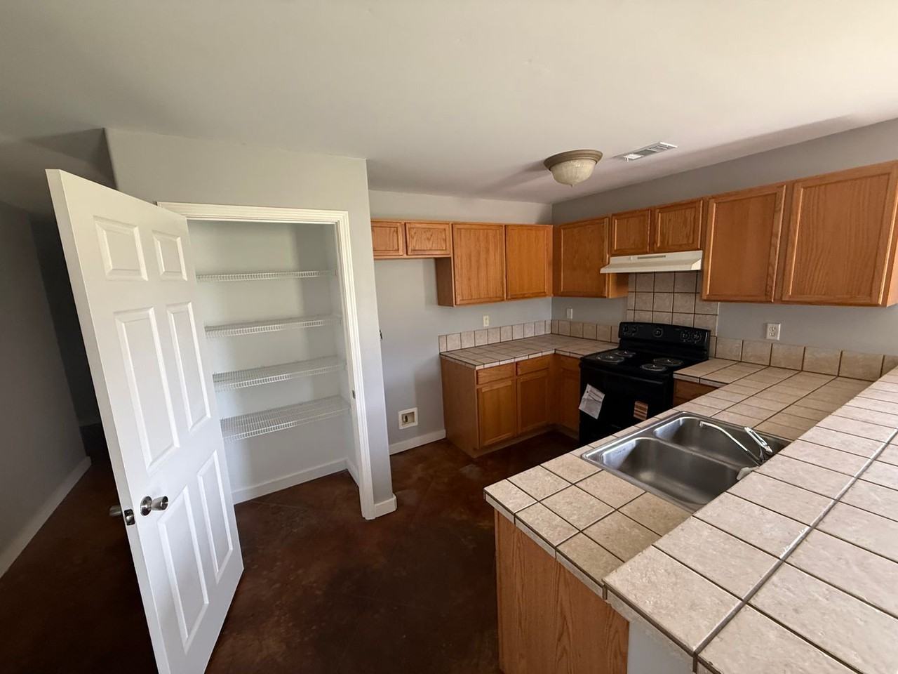 113B Nikki Dr - Photo 6 of 10