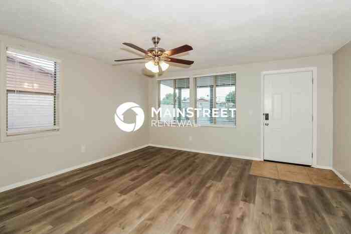 718 W Louisiana St - Photo 4 of 16