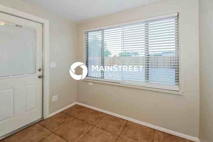 718 W Louisiana St - Photo 5 of 16