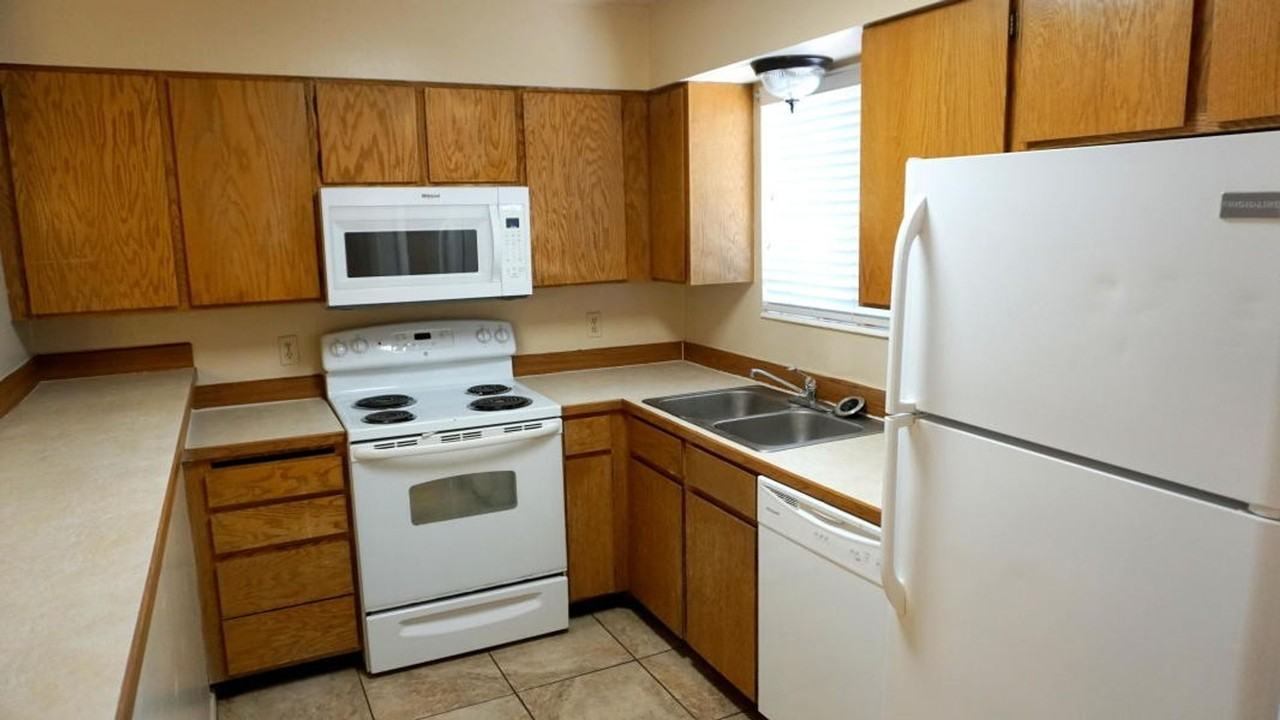 1713 W 950 N #27 - Photo 4 of 15