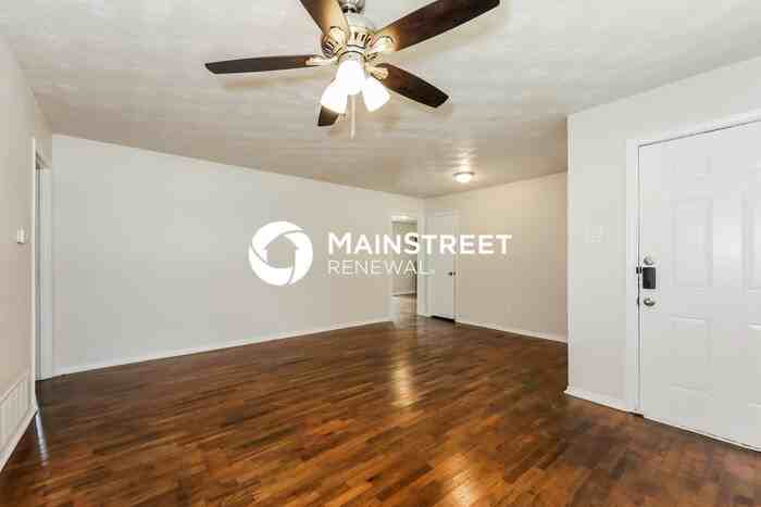 2928 Mark Twain Dr - Photo 6 of 17