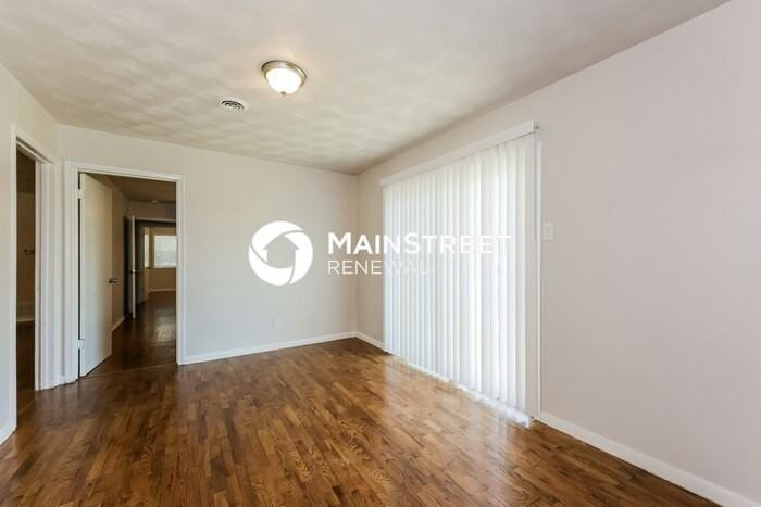 2928 Mark Twain Dr - Photo 7 of 17