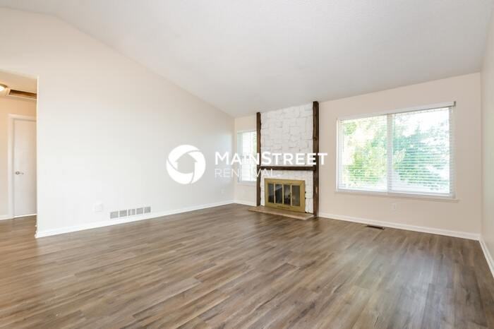 18901 E Kent Cir - Photo 5 of 17