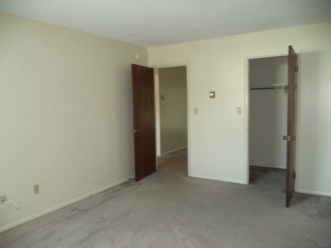 715 W Cherry Ln - Photo 5 of 15