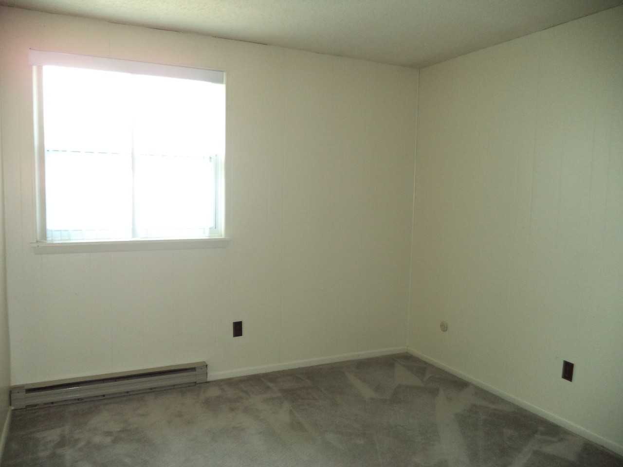 715 W Cherry Ln - Photo 6 of 15