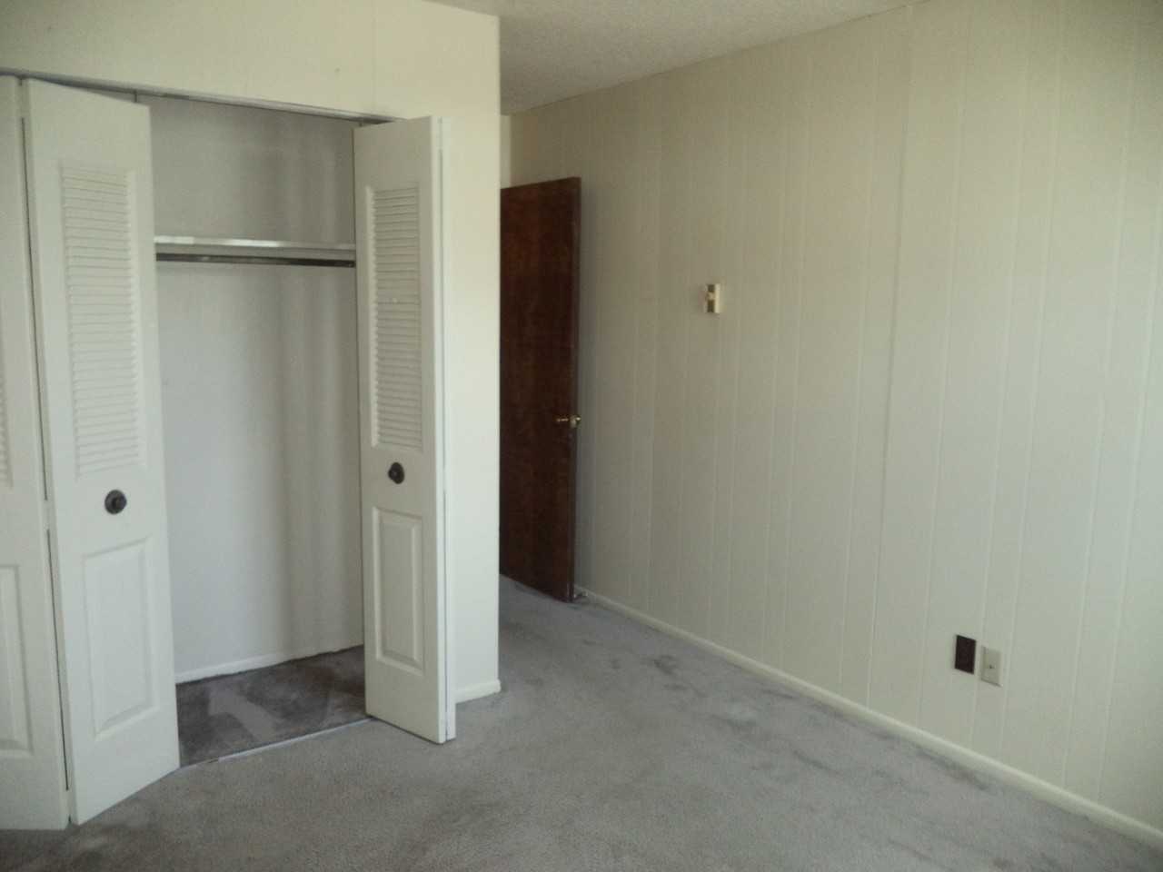 715 W Cherry Ln - Photo 7 of 15