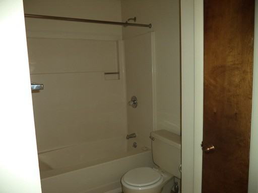 719 W Cherry Ln - Photo 5 of 9