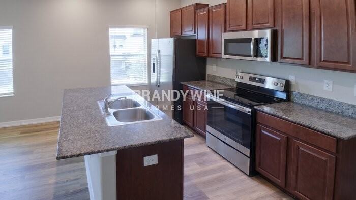 8660 Castillian Way - Photo 7 of 33