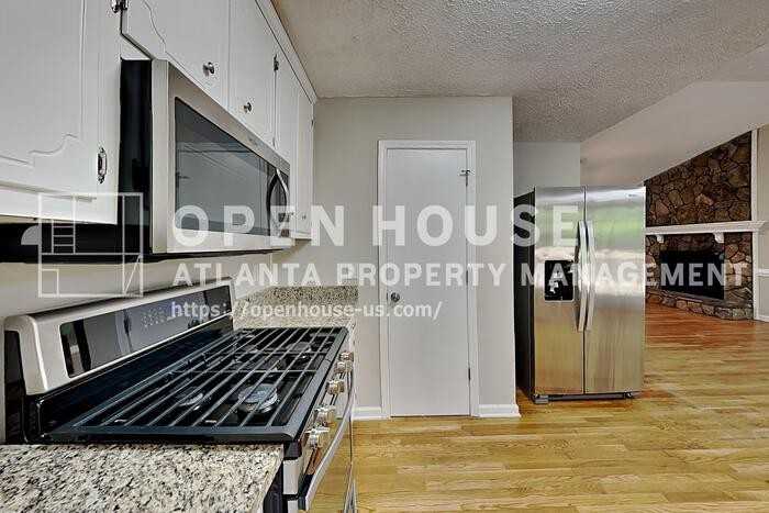 3702 Pine Brook Dr - Photo 5 of 20