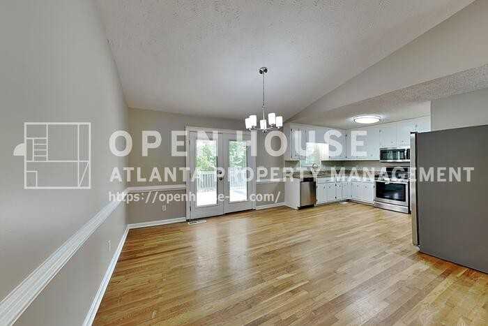 3702 Pine Brook Dr - Photo 7 of 20