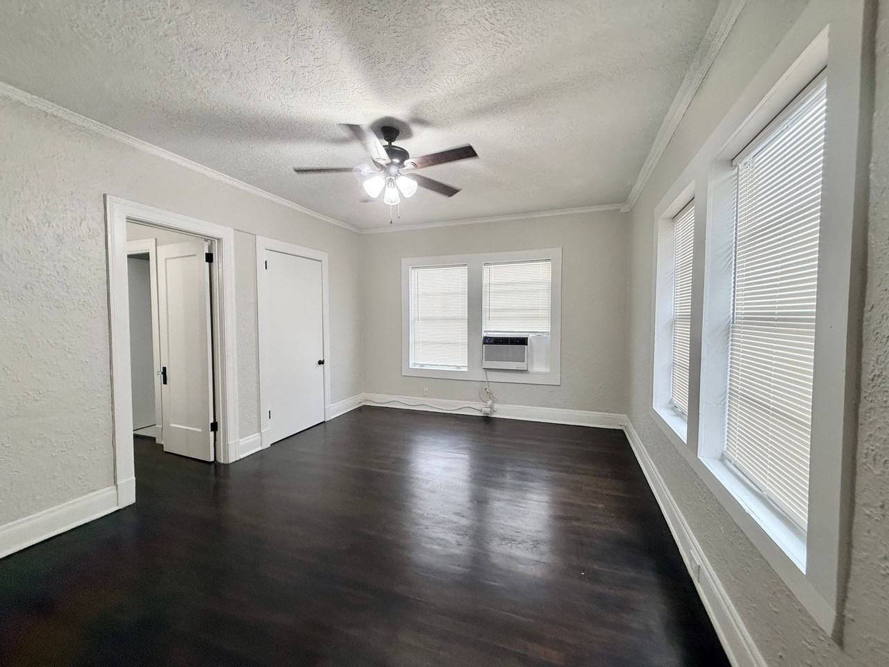 3920 Fannin St - Photo 4 of 18