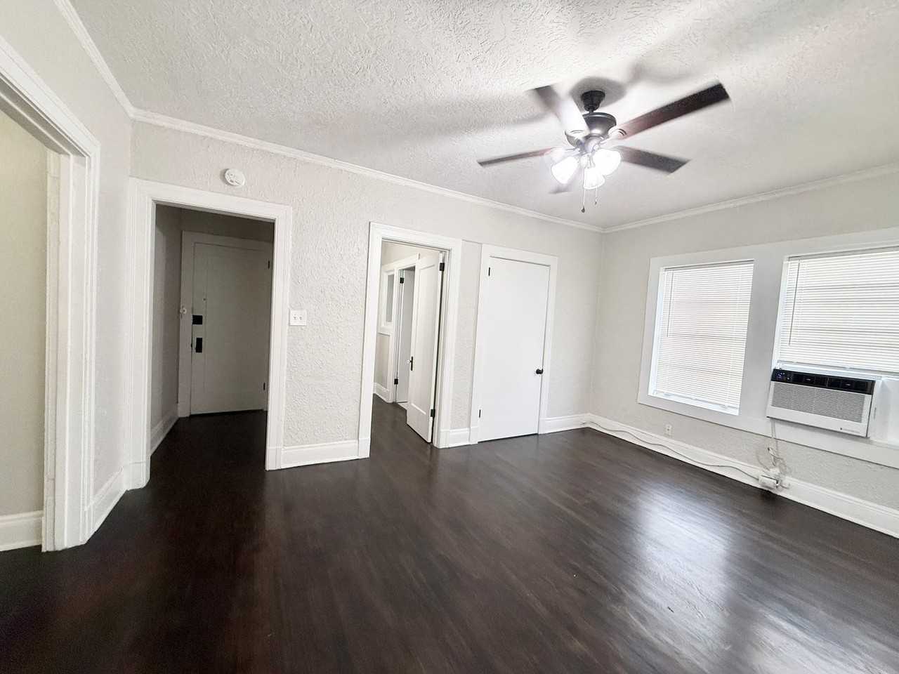 3920 Fannin St - Photo 5 of 18