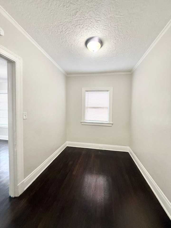 3920 Fannin St - Photo 7 of 18