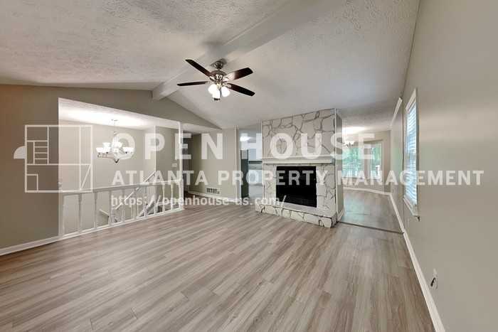 2693 Raven Trl Ne - Photo 4 of 20