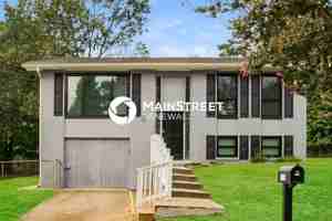 featured image of 6139 Cougar Dr