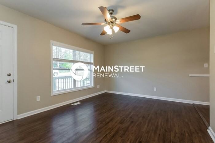 537 Fielding Cir - Photo 5 of 17