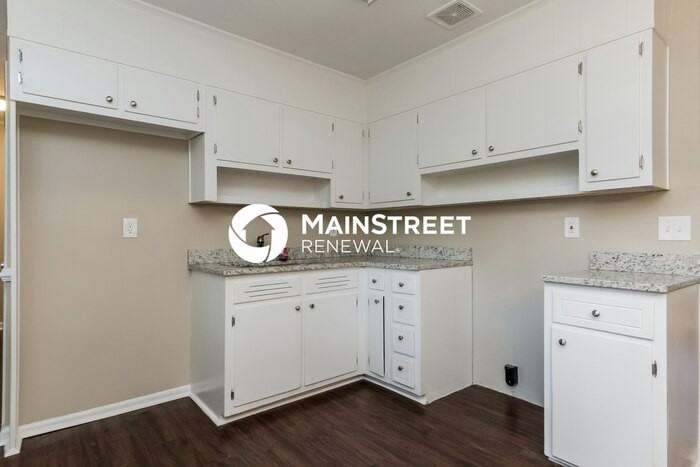 537 Fielding Cir - Photo 6 of 17