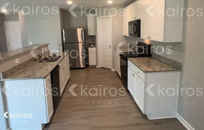 121 W Luminous Way - Photo 5 of 21