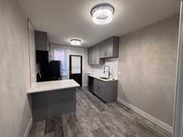 featured image of 1003 Art Hill Pl