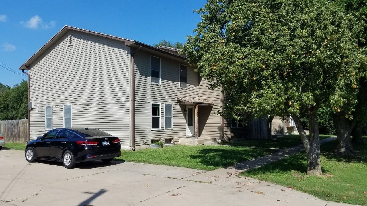 8510 W Maple St #C - Photo 2 of 26