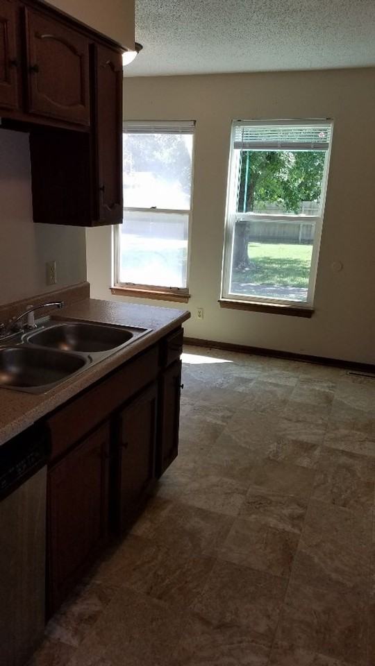 8510 W Maple St #C - Photo 6 of 26