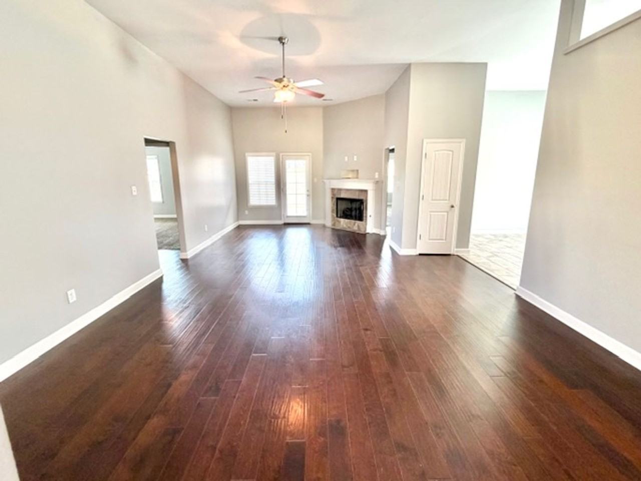 4049 Shinault Cv - Photo 2 of 11