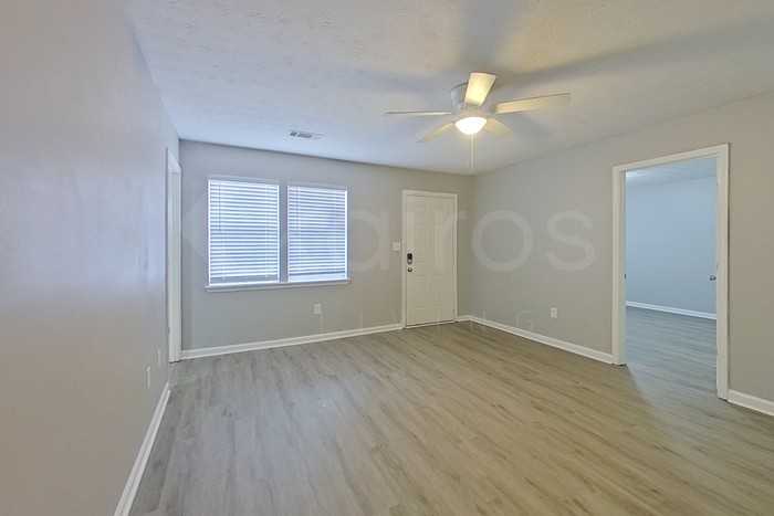 235 Big Oak Cir - Photo 2 of 19