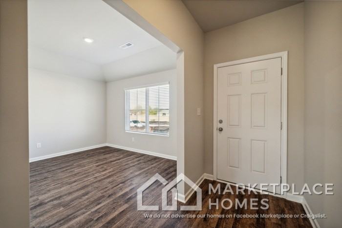 4022 Ryan Dr Sw - Photo 4 of 32