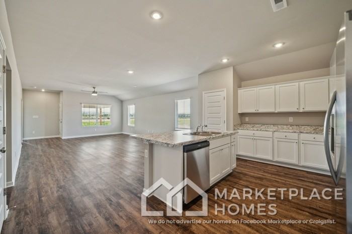 4022 Ryan Dr Sw - Photo 7 of 32