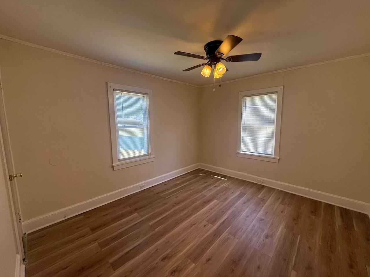 260 Lucky Ln - Photo 7 of 9