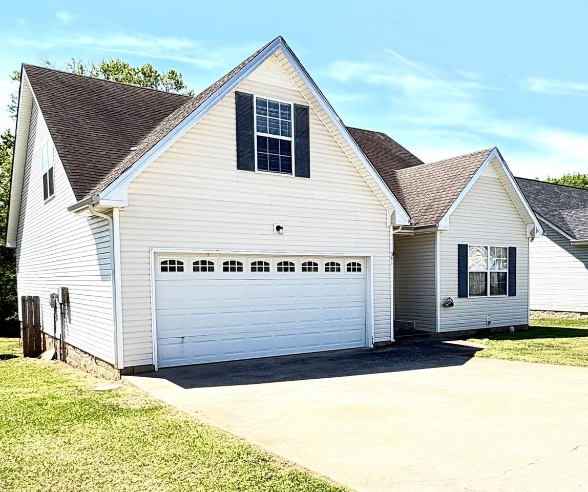 341 Chalet Cir - Photo 2 of 34