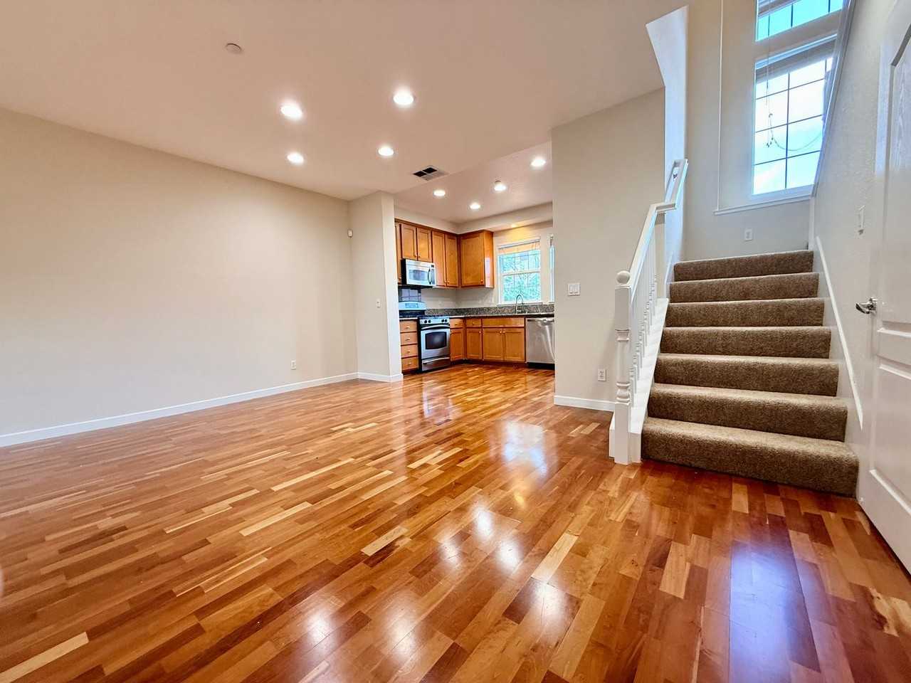 569 Montego Ter - Photo 2 of 12